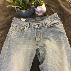 Vintage light washed Levi’s jeans